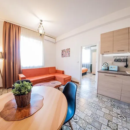 Vintage Life Apartment